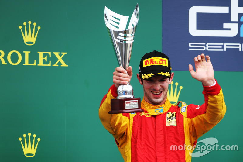 Podium: second place Alexander Rossi, Racing Engineering