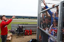 Will Stevens, Manor F1 Team with fans