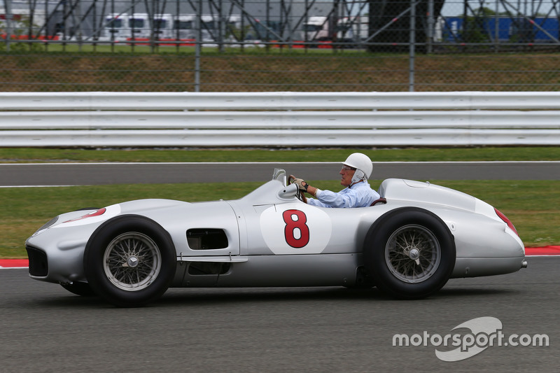 Стирлинг Мосс за рулем Mercedes W196