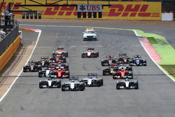 Départ : Felipe Massa, Williams FW37 mène