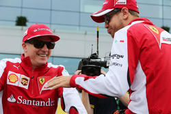 (I a D): Kimi Raikkonen, Ferrari con Sebastian Vettel, Ferrari
