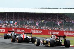 Pastor Maldonado, Lotus F1 E23 on the formation lap