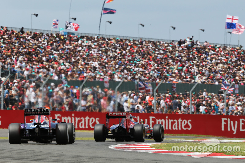 Carlos Sainz Jr., Scuderia Toro Rosso STR10