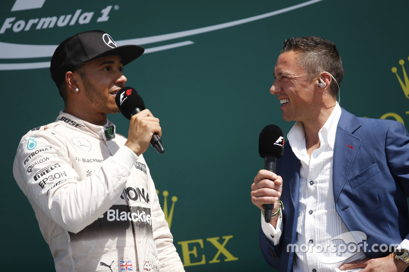 The podium,: Race winner Lewis Hamilton, Mercedes AMG F1 with Frankie Dettori,