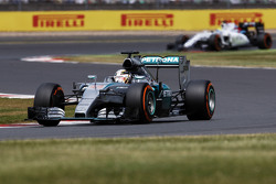 Льюис Хэмилтон, Mercedes AMG F1 W06