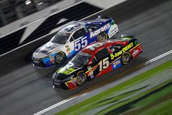 David Ragan, Michael Waltrip Racing, Toyota, und Clint Bowyer, Michael Waltrip Racing, Toyota