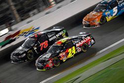 Martin Truex Jr., Furniture Row Racing Chevrolet y Jeff Gordon, Hendrick Motorsports Chevrolet