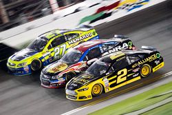 Paul Menard, Richard Childress Racing Chevrolet, Austin Dillon, Richard Childress Racing Chevrolet and Brad Keselowski, Team Penske Ford