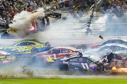 Austin Dillon, Richard Childress Racing Chevrolet in huge crash at the finish