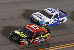 Clint Bowyer, Michael Waltrip Racing Toyota et David Ragan, Michael Waltrip Racing Toyota