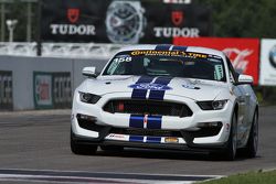 #158 Multimatic Motorsports Ford Mustang Boss 302R: Jade Buford, Austin Cindric