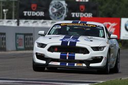 #158 Multimatic Motorsports Ford Mustang Boss 302R: Jade Buford, Austin Cindric