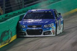 Dale Earnhardt Jr., Hendrick Motorsports Chevrolet in trouble