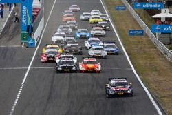Старт: Антониу Феликс да Кошта, BMW Team Schnitzer BMW M4 DTM лидирует
