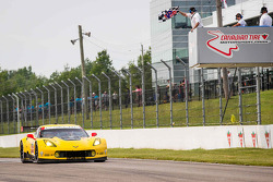 #3 Corvette Racing Chevrolet Corvette C7.R: Jan Magnussen, Antonio Garcia takes the checkered flag