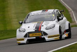 Prueba Motorbase en Brands Hatch