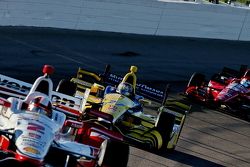 Juan Pablo Montoya, Team Penske Chevrolet e Marco Andretti, Andretti Autosport Honda e Graham Rahal, Rahal Letterman Lanigan Racing Honda