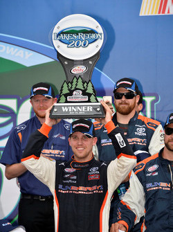 Ganador: Denny Hamlin, Joe Gibbs Racing Toyota