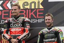 Podium: el ganador, Chaz Davies, Ducati Team, tercer lugar, Jonathan Rea, Kawasaki Racing
