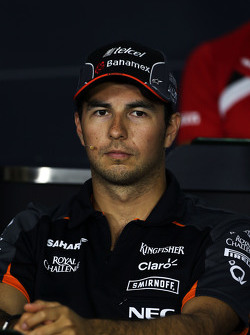 Sergio Pérez, Sahara Force India F1 en la conferencia de prensa de la FIA