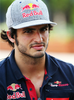 Карлос Сайнс, Scuderia Toro Rosso