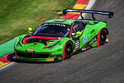 Ferrari 458 Italia команды Rinaldi Racing: Марко Зеефрид, Норберт Зидлер, Ринат Салихов и Стефан ван Кампенхудт