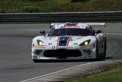 #33 Riley Motorsports SRT Viper GT3-R: Ben Keating, Jeroen Bleekemolen