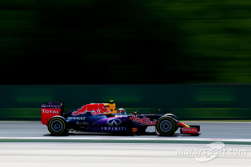 2015 год. За рулем болида Red Bull RB11 в пятничной тренировке