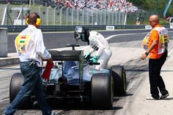 Nico Rosberg, Mercedes AMG F1 W06 stops at the end of the pit lane in the third practice session