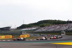 Luca Ghiotto, Trident leads Esteban Ocon, ART Grand Prix and Emil Bernstorff, Arden International at the re-start