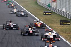 Arthur Pic, Campos Racing, leads Stoffel Vandoorne, ART Grand Prix, Jordan King, Racing Engineering & Sergey Sirotkin, Rapax