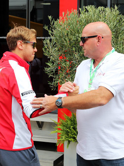 (I a D): Sebastian Vettel, Ferrari con Philippe Bianchi, padre de Jules Bianchi