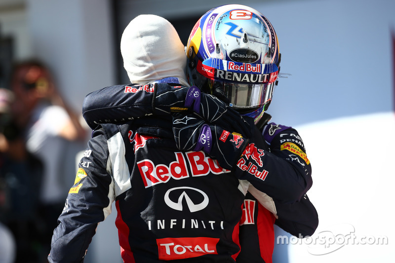 Secondo posto Daniil Kvyat e terzo posto Daniel Ricciardo, Red Bull Racing