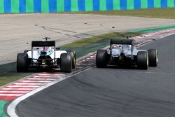 Valtteri Bottas, Williams F1 Team et Lewis Hamilton, Mercedes AMG F1 Team