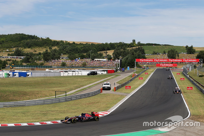 Carlos Sainz Jr., Scuderia Toro Rosso STR10