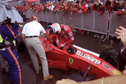 Michael Schumacher, Ferrari, und Rubens Barrichello, Ferrari