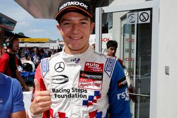 Победитель гонки Джейк Деннис, Prema Powerteam Dallara Mercedes-Benz