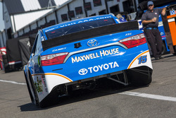 Clint Bowyer, Michael Waltrip Racing Toyota
