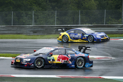 Mattias Ekström, Audi Sport Team Abt Sportsline, Audi A5 DTM leads Gary Paffett, ART Grand Prix Mercedes-AMG C63 DTM