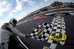 Ganador de la carrera Matt Kenseth, Joe Gibbs Racing Toyota