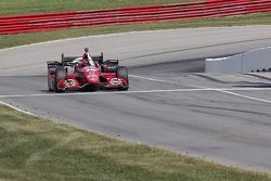 Graham Rahal, Rahal Letterman Lanigan Racing Honda, remporte la victoire