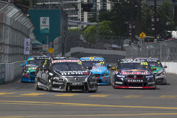Todd Kelly memimpin start, Nissan Motorsports