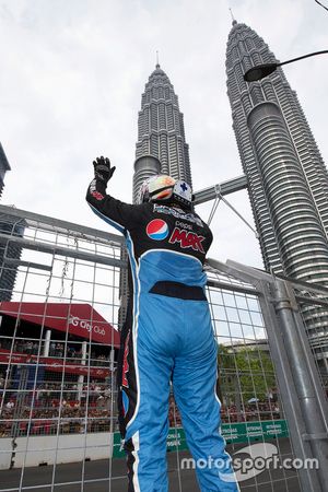 Winner: Chaz Mostert, Prodrive Racing Australia Ford