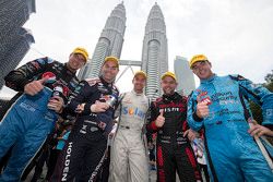 Chaz Mostert, Prodrive Racing Australia Ford, Craig Lowndes, Triple Eight Balap Mesin Holden, Will Davison, Erebus Motorsport Mercedes, Todd Kelly, Nissan Motorsports dan Scott McLaughlin, Garry Rogers Motorsport.