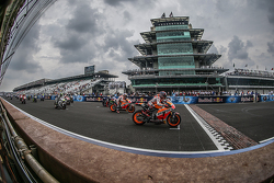 Start: Marc Marquez, Repsol Honda Team leads