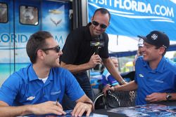 Motorsport.com's Guy Cosmo with Michael Valiante and Richard Westbrook