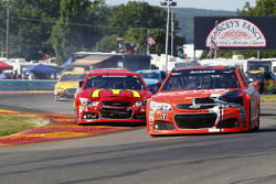 Justin Allgaier, HScott Motorsports Chevrolet and Jamie McMurray, Chip Ganassi Racing Chevrolet