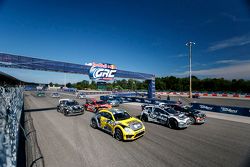 Start: Nelson Piquet Jr., SH Racing Rallycross Ford takes the lead