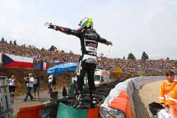 Le vainqueur Johann Zarco, Ajo Motorsport célèbre sa victoire