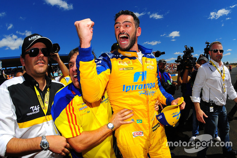 Race winner Thiago Camilo celebrates